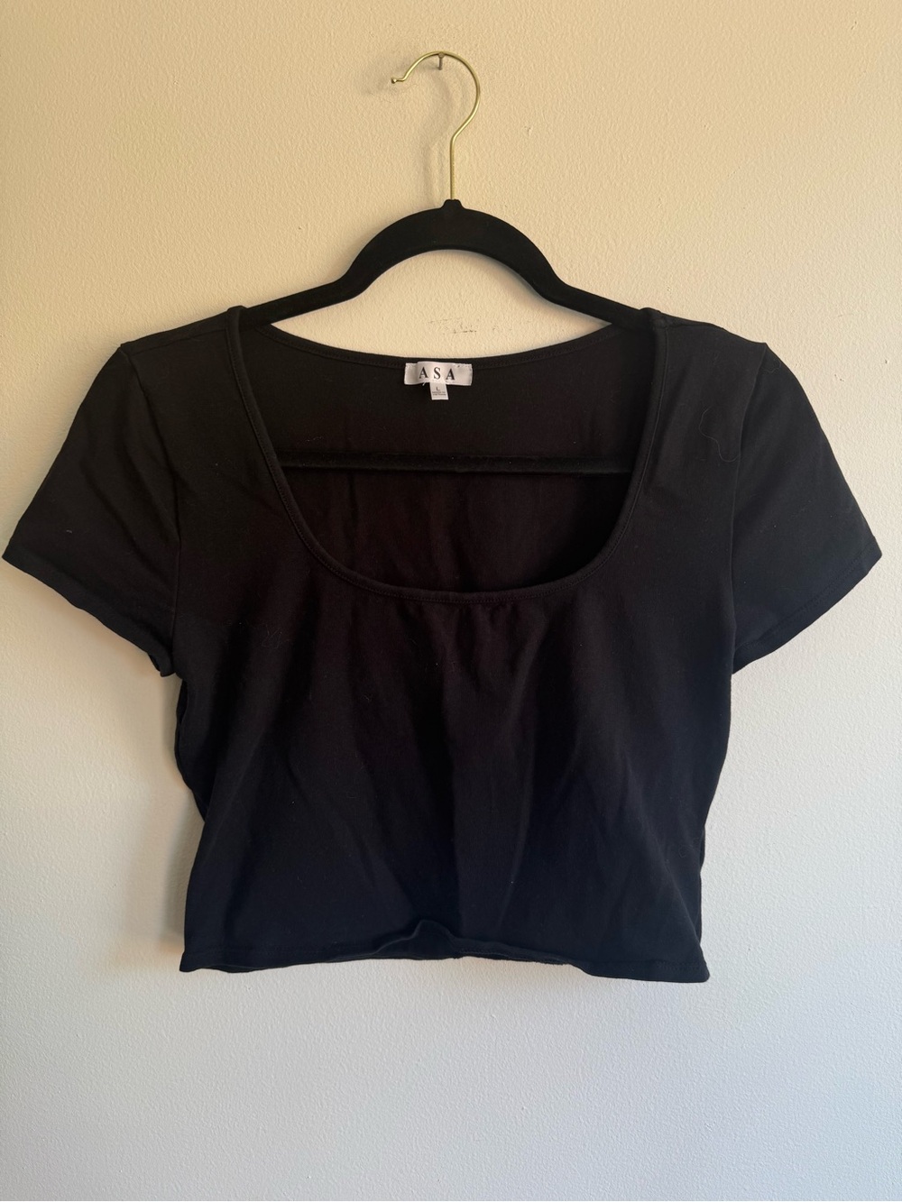 Black Scoop Neck Crop Tee Size Large